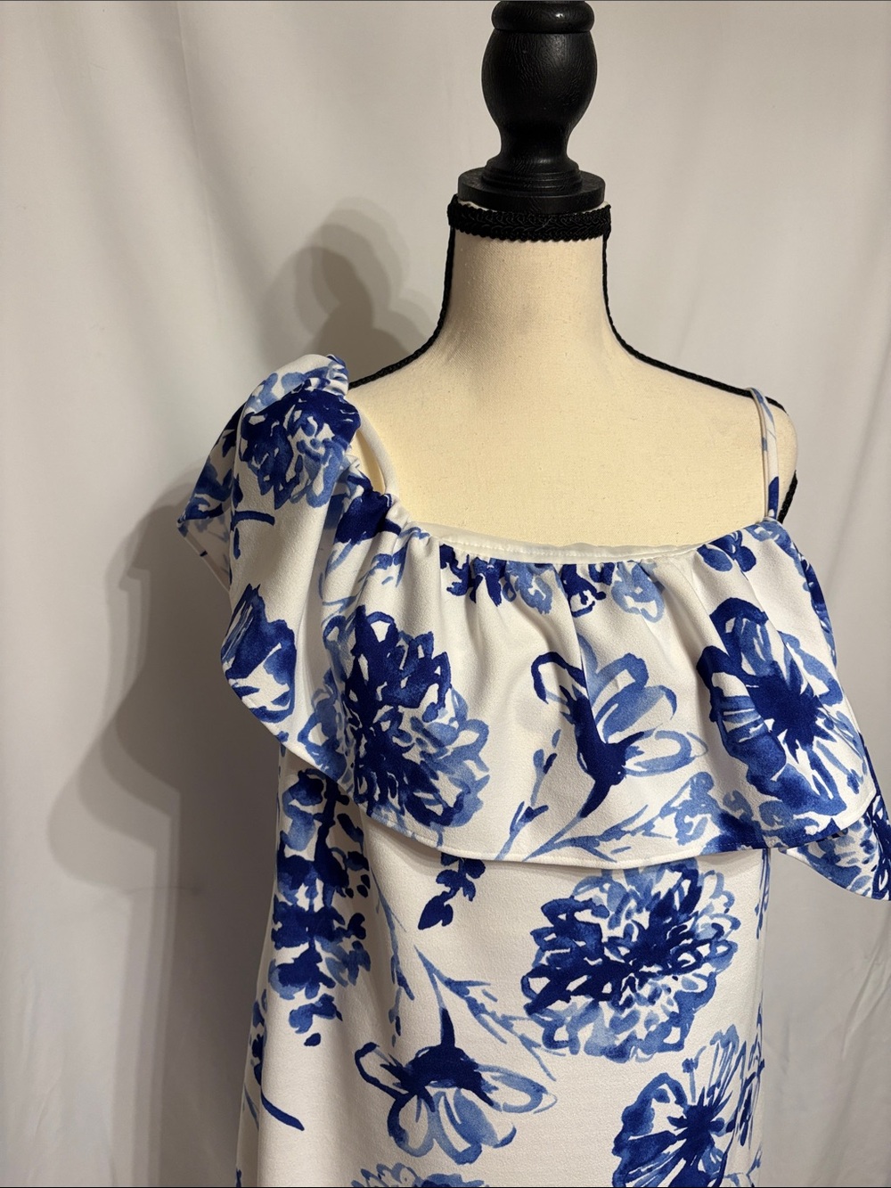 Lauren Ralph Lauren Floral Blue and White Dress On and Off Shoulder SZ 12 - Picture 6 of 11